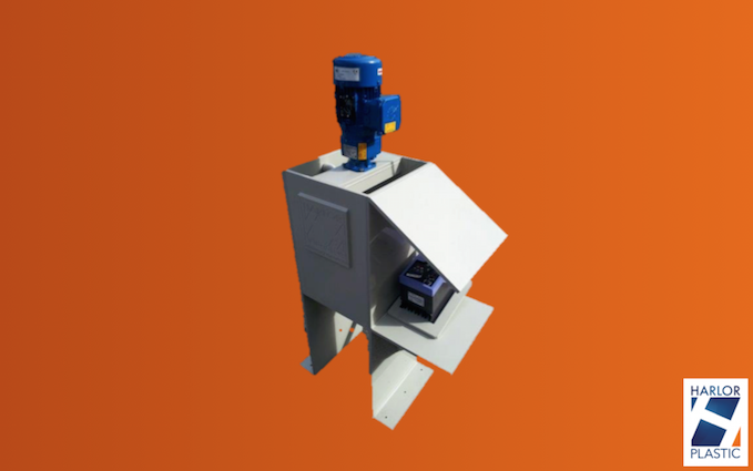 CUVE PPH AVEC AGITATEUR HARLOR CUVE PLASTIQUE TRAITEMENT DE SURFACE PPH PEHD CUVE TAMPON LIGNE TRAITEMENT DE SURFACE CUVE ANODISATION CUVE BAIN ELECTROLYTIQUE