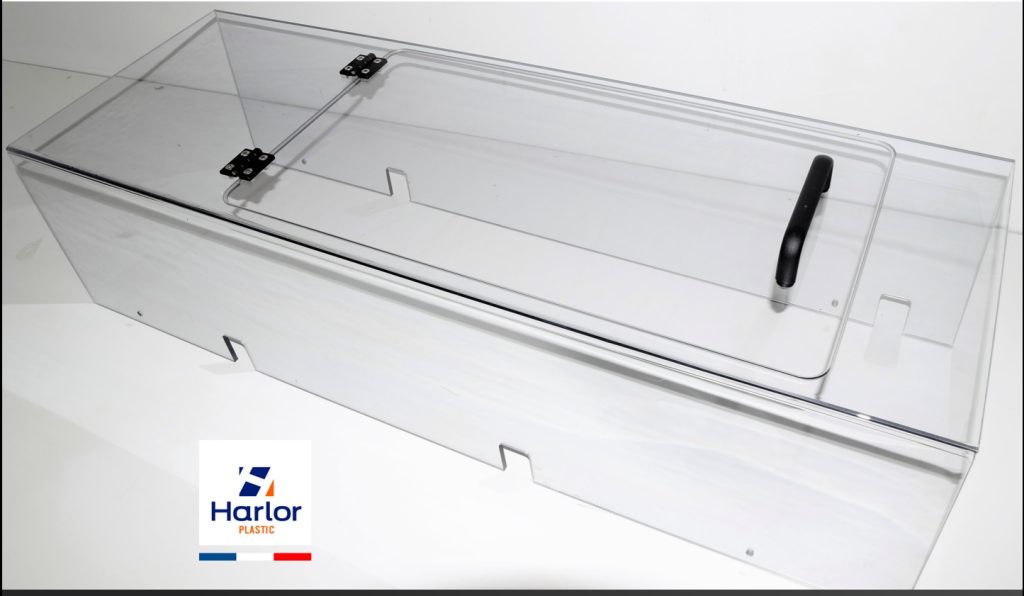 HARLOR PLASTIC CARTER EN PLATIQUE INCASSABLE AVEC TRAPPE D'ACCES SUR CHARNIERE