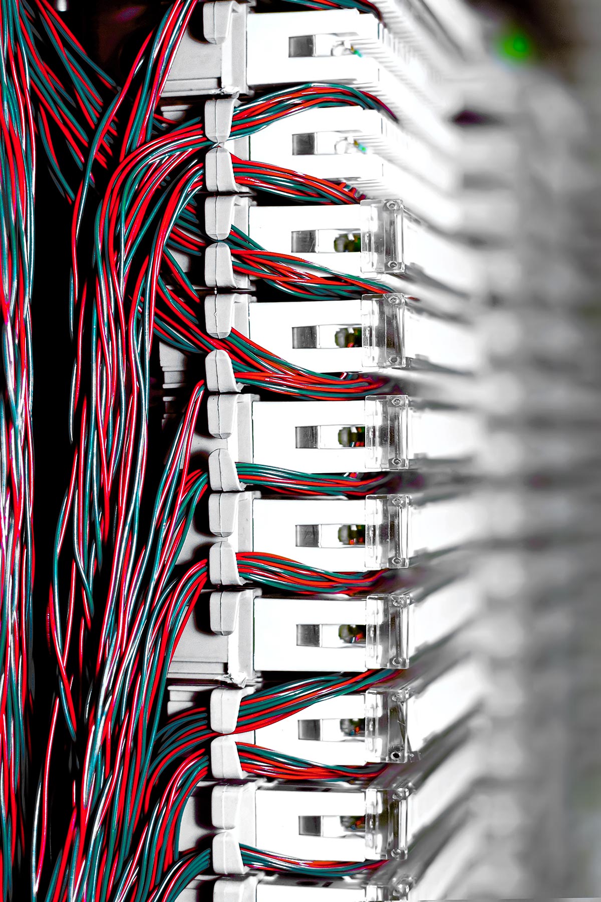 Boitiers plastiques pour systèmes informatiques